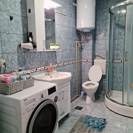 Apartman Uros דירה *