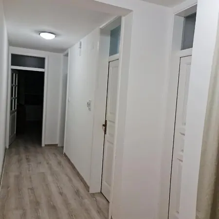 Apartman Uros *